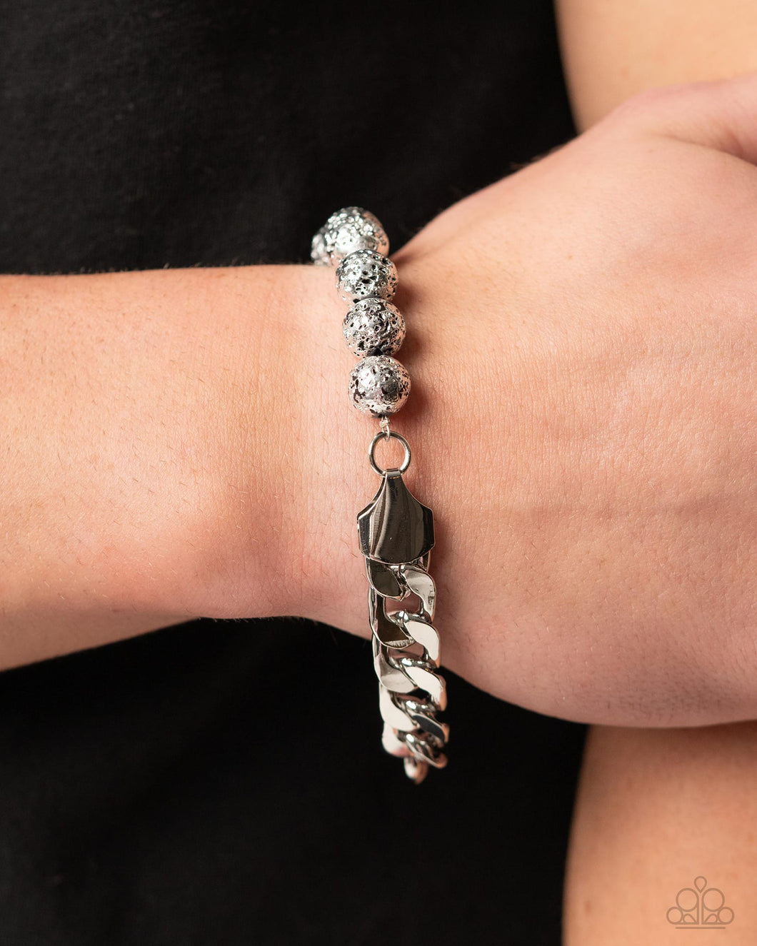 Paparazzi Foiled Feature - Silver Bracelet