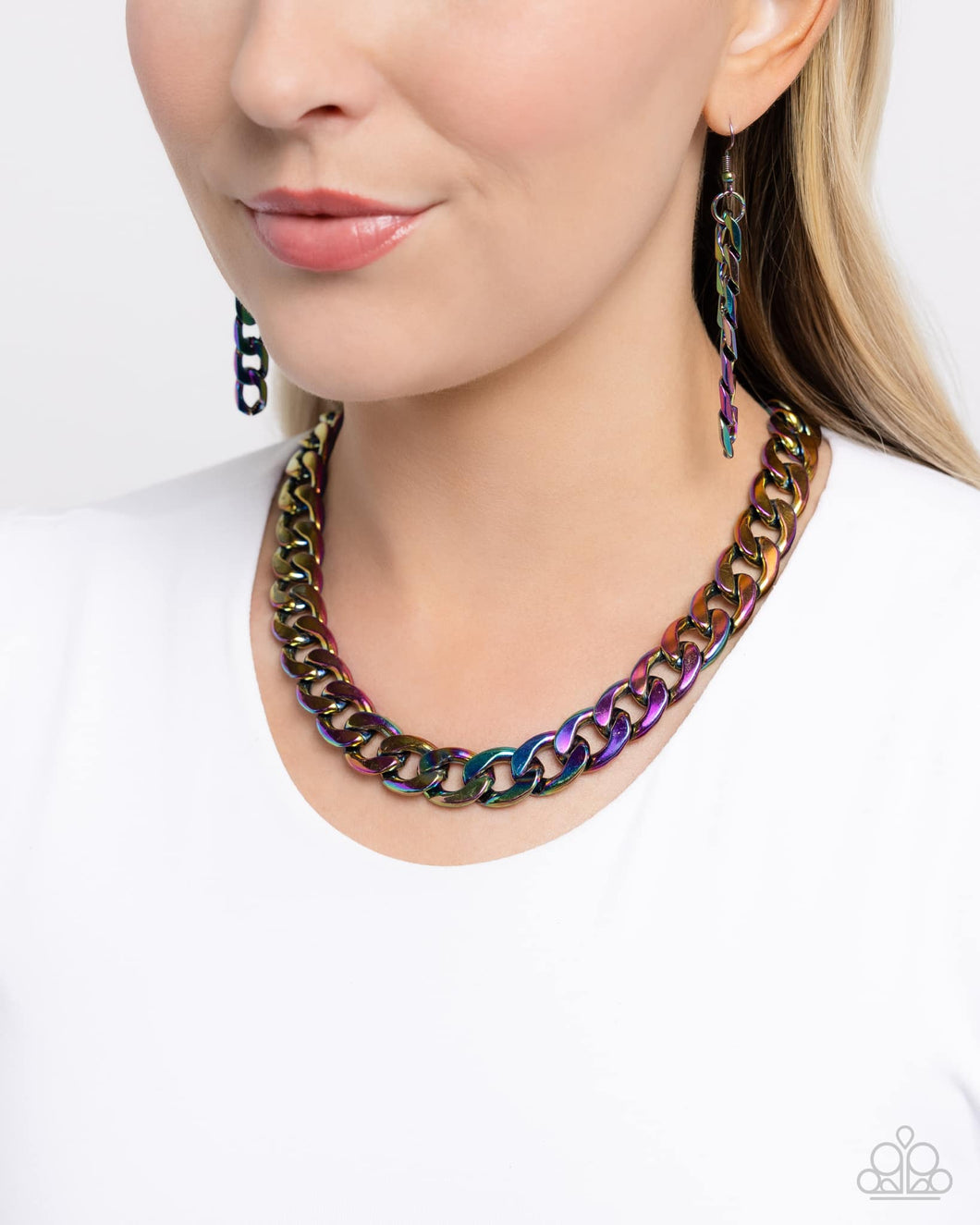 Paparazzi  Action CURB - Multi Necklace