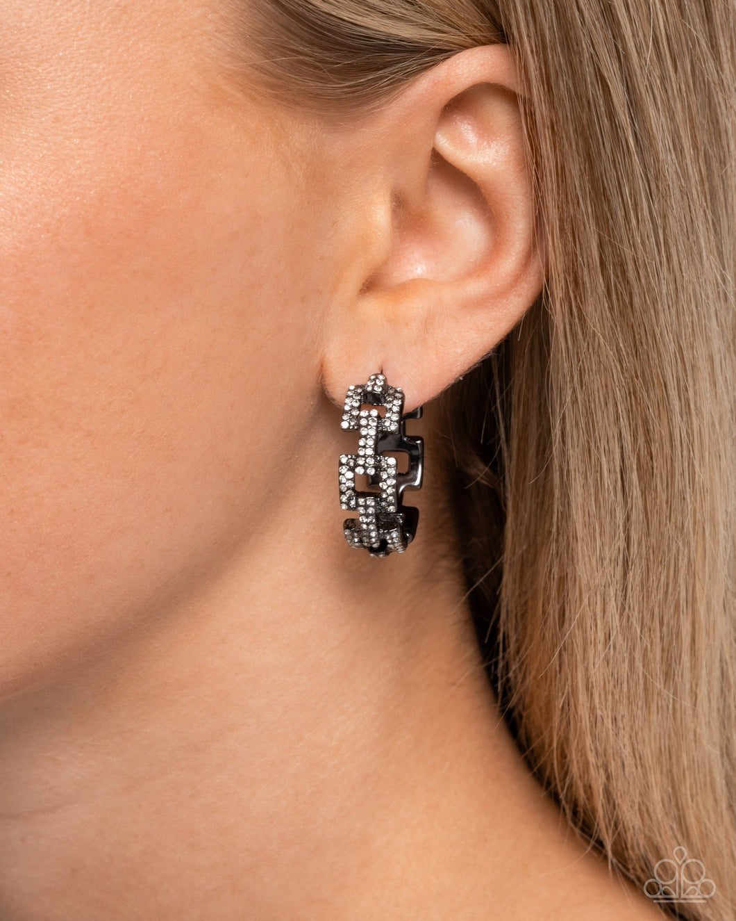 Paparazzi Geometric Glimpse - Black Earring