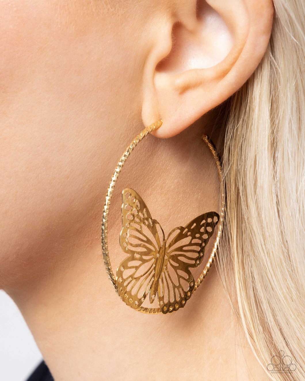 Paparazzi Aerial Alias - Gold Earring