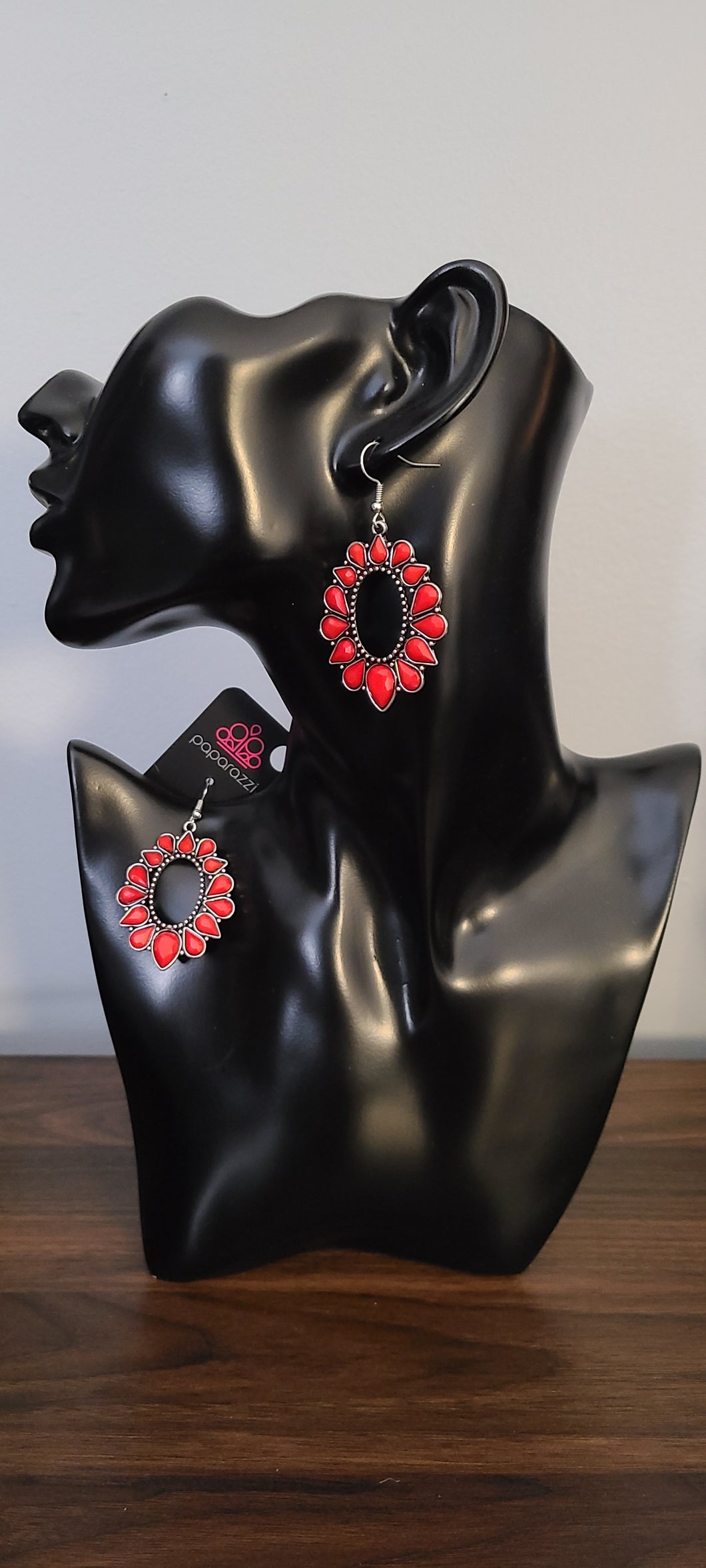Paparazzi Fashionista Flavor Red Earrings
