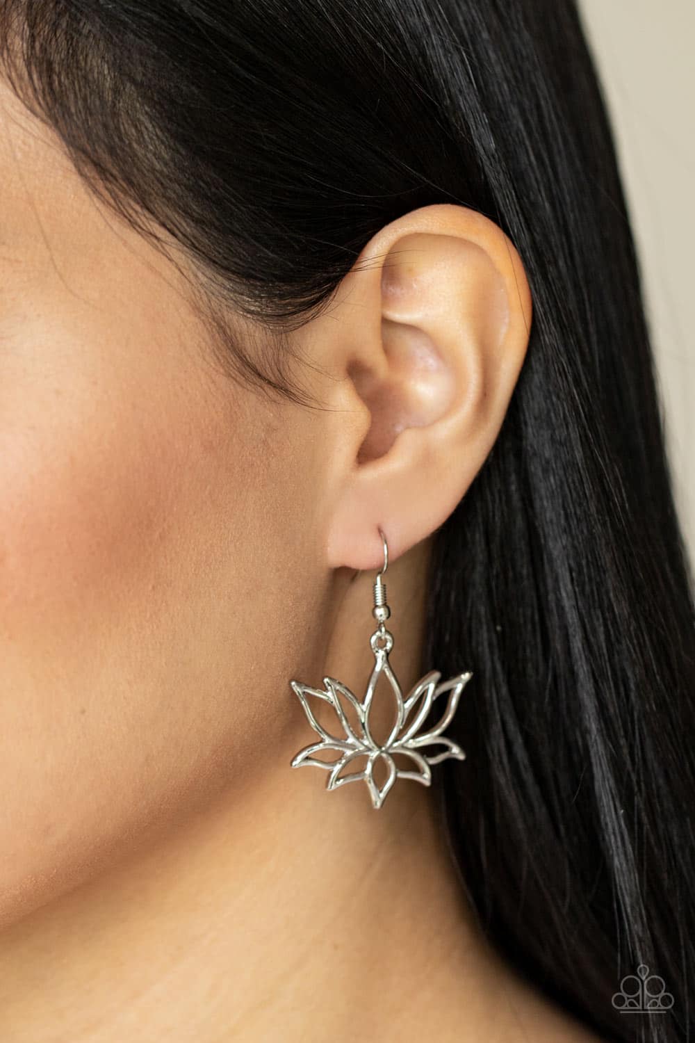 Paparazzi Lotus Ponds Silver Earrings