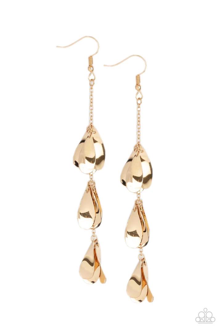 Paparazzi Arrival CHIME - Gold Earring