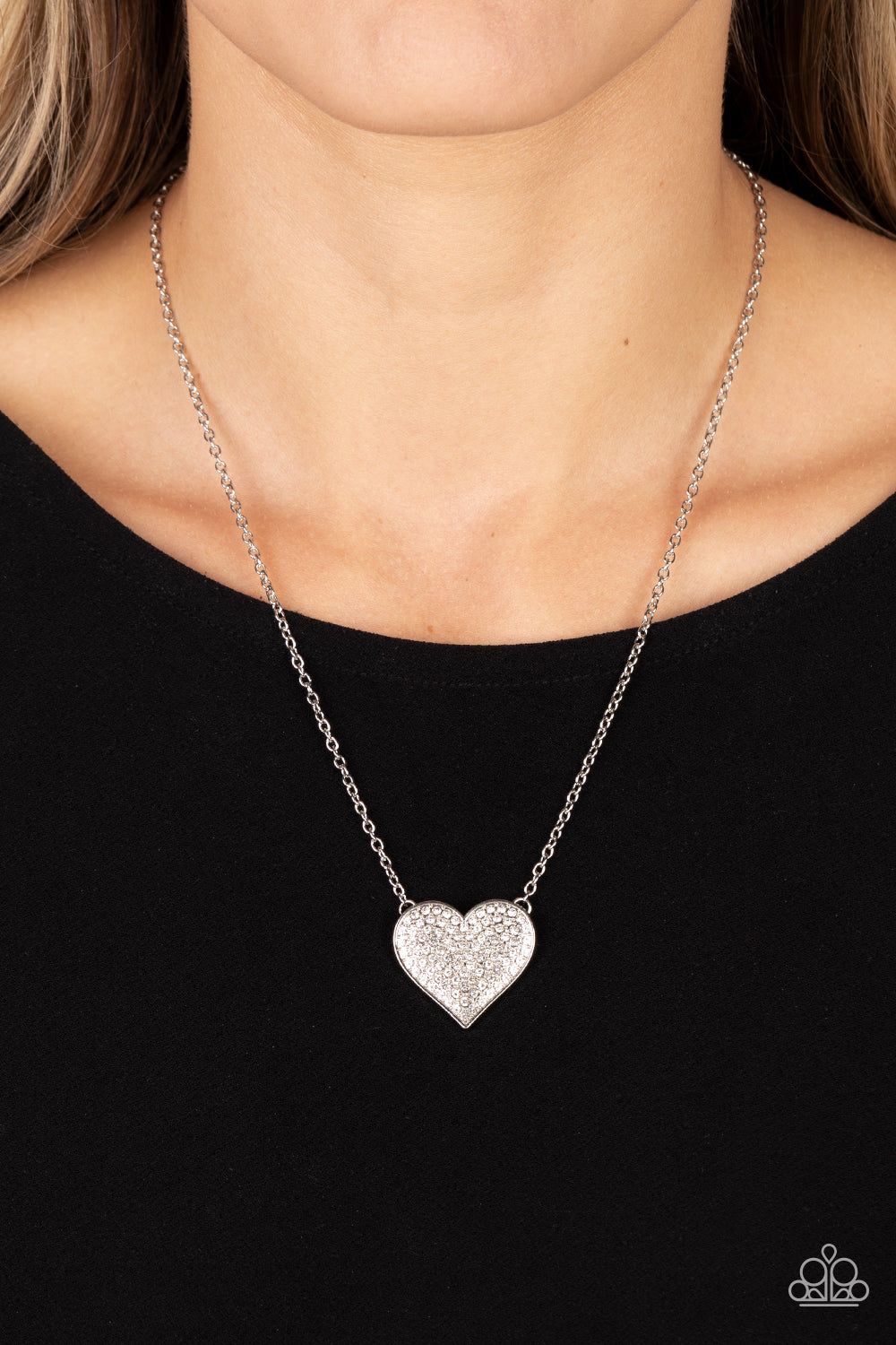 Paparazzi Spellbinding Sweetheart - White Necklace