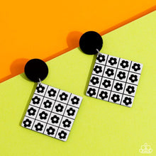 Load image into Gallery viewer, Paparazzi Vintage Vaudeville - Black Earring
