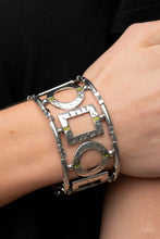 Load image into Gallery viewer, Paparazzi Framed and Fabulous - Green Bracelet

