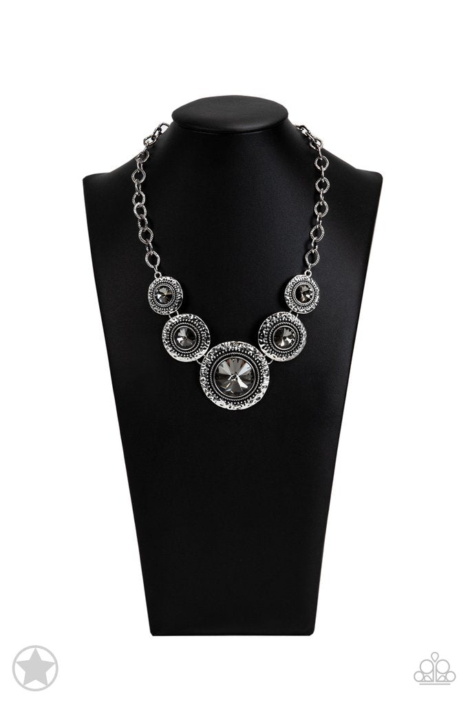 Paparazzi Global Glamour Silver Necklace